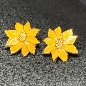 AVON Ponsietta flower ear clips vintage 1980s enamelled
